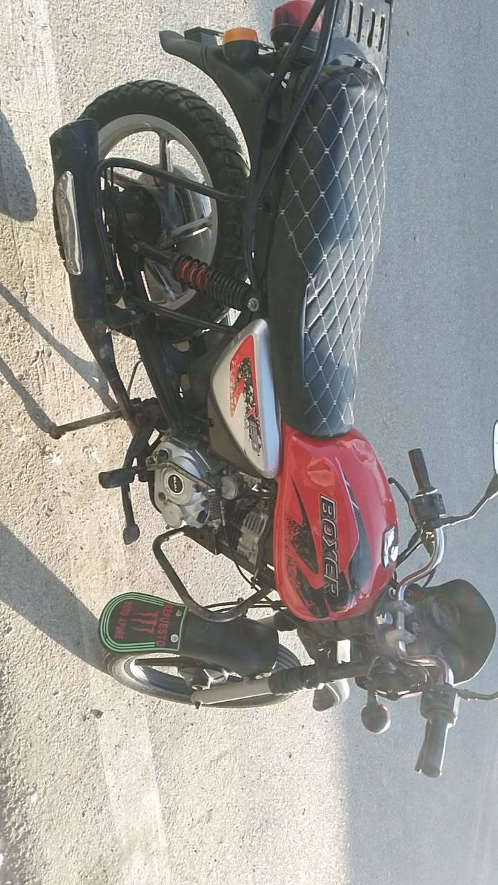 دراجة للبيع بوكسر موديل 18 نضيفة مابيهة اي نقس اوراقهة موجودة ***********
