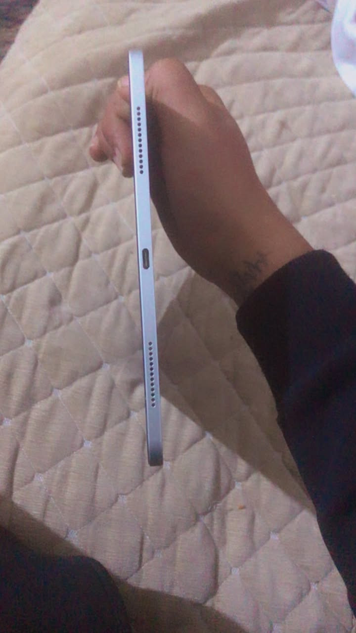 السلام عليكم ايباد 11برو معالج m1 الجيل الثالث 2021  
الذاكره.128 
البطاريه 88
النظافه 98% 
السعر600وبيه مجال قليل 
مكاني بغداد البياع
رقمي ***********
