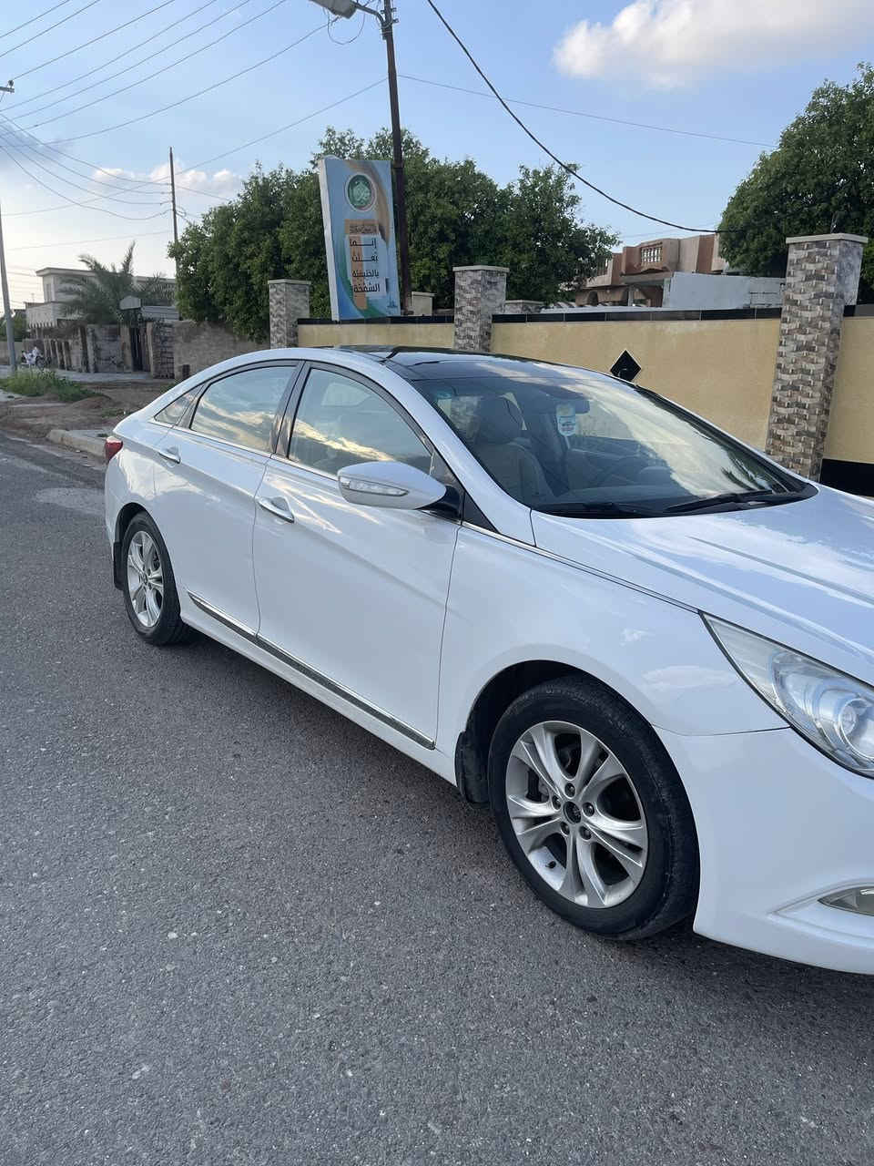 السلام عليكم للبيع سوناتا 2011 خليجي مكفوله ما عدا نصف باب السائق صبغ وبقيت السيارة مكفوله من الصبغ والتبديل رقم بغداد أنكليزي بسمي تحويل مباشر المكان صلاح الدين الضلوعية للستفسار ***********
