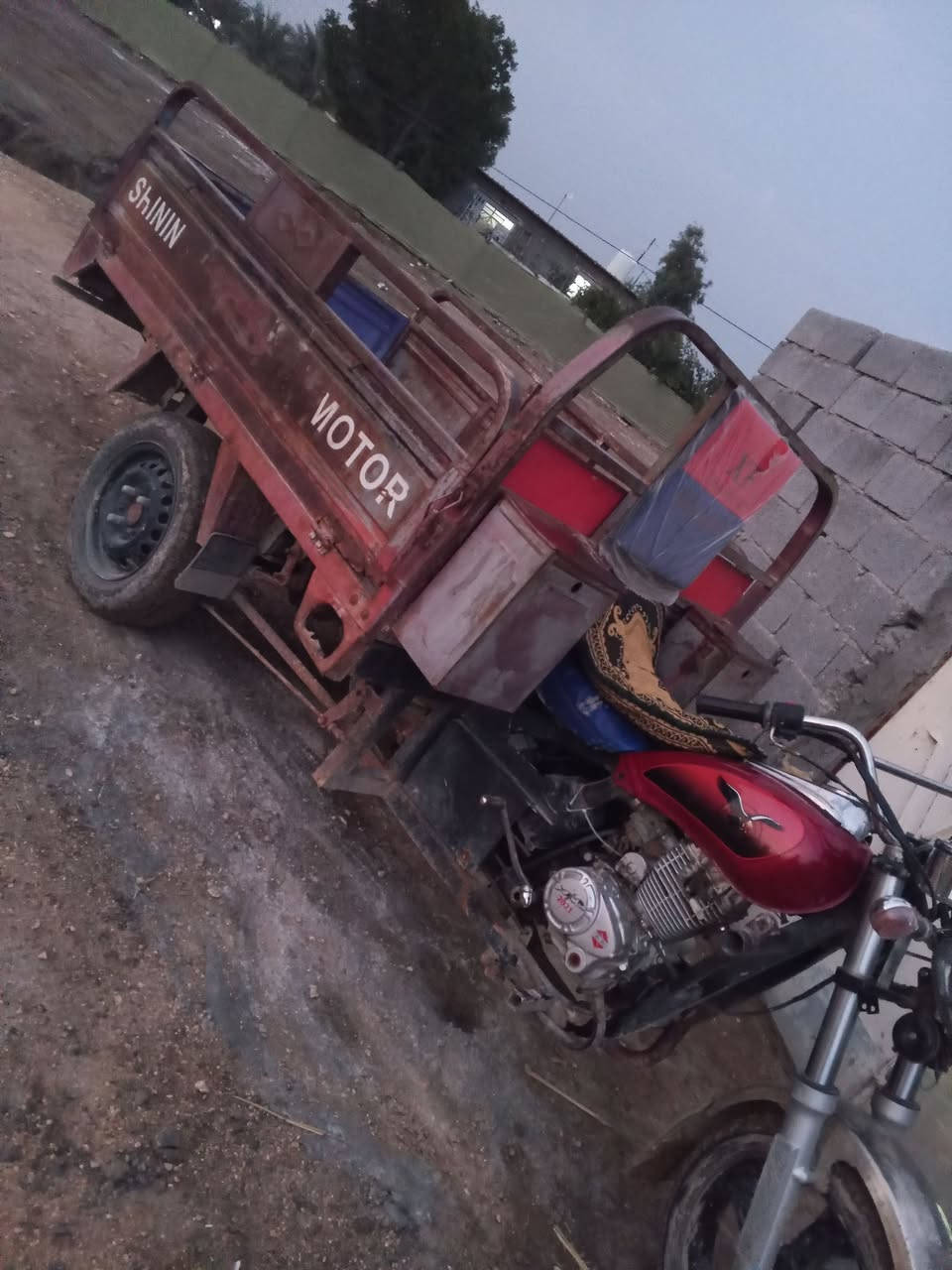 سلام عليكم ستوته للبيع مرقمه رقم وسنويه كهربائيات كلها شغاله مكاني فريحه قرب جامعه كربلاء الي يحب يتصل عله هذه رقم ***********
