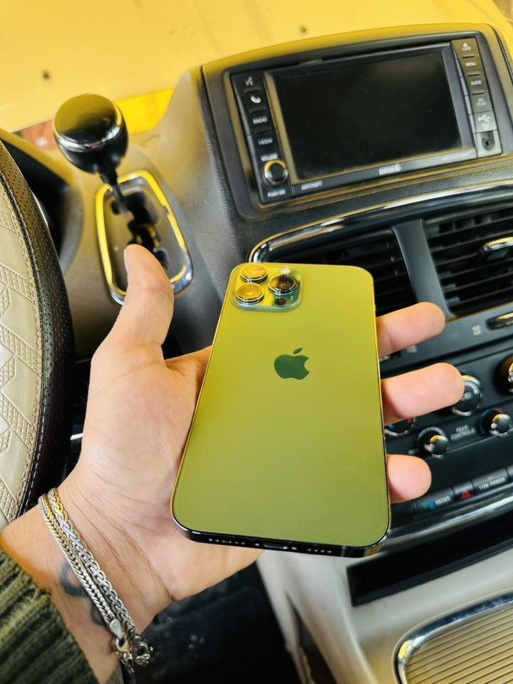 سلام عليكم ايفون 13 برو ماكس للبيع.
الجهاز كلش نضيف بلادي كله شغال بي فقط فطر جدا بسيط بل عدسه مال كامره الخلفيه وابد ما مأثر عليها جهاز مكفول ما مفتوح ابد بطاريه 87 ذاكره 256 السعر 690 الف مكاني بغداد خاص او اتصل ***********
