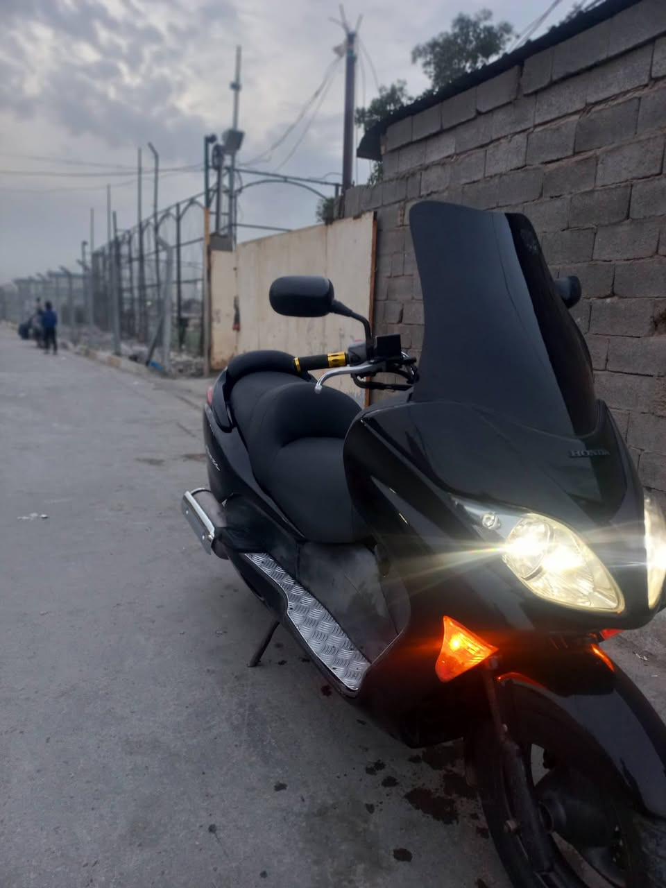 السلام عليكم دراجه فورزا 0,8 ٦كير ٣تحويلات 
مكينه كلجات جويتر خير من الله 
كهربائيات كيجات كله شغاله 
شلعه معدل فول تراي وين ميعجبك
 السعر مليون مكاني بغداد حي النصر 
***********
