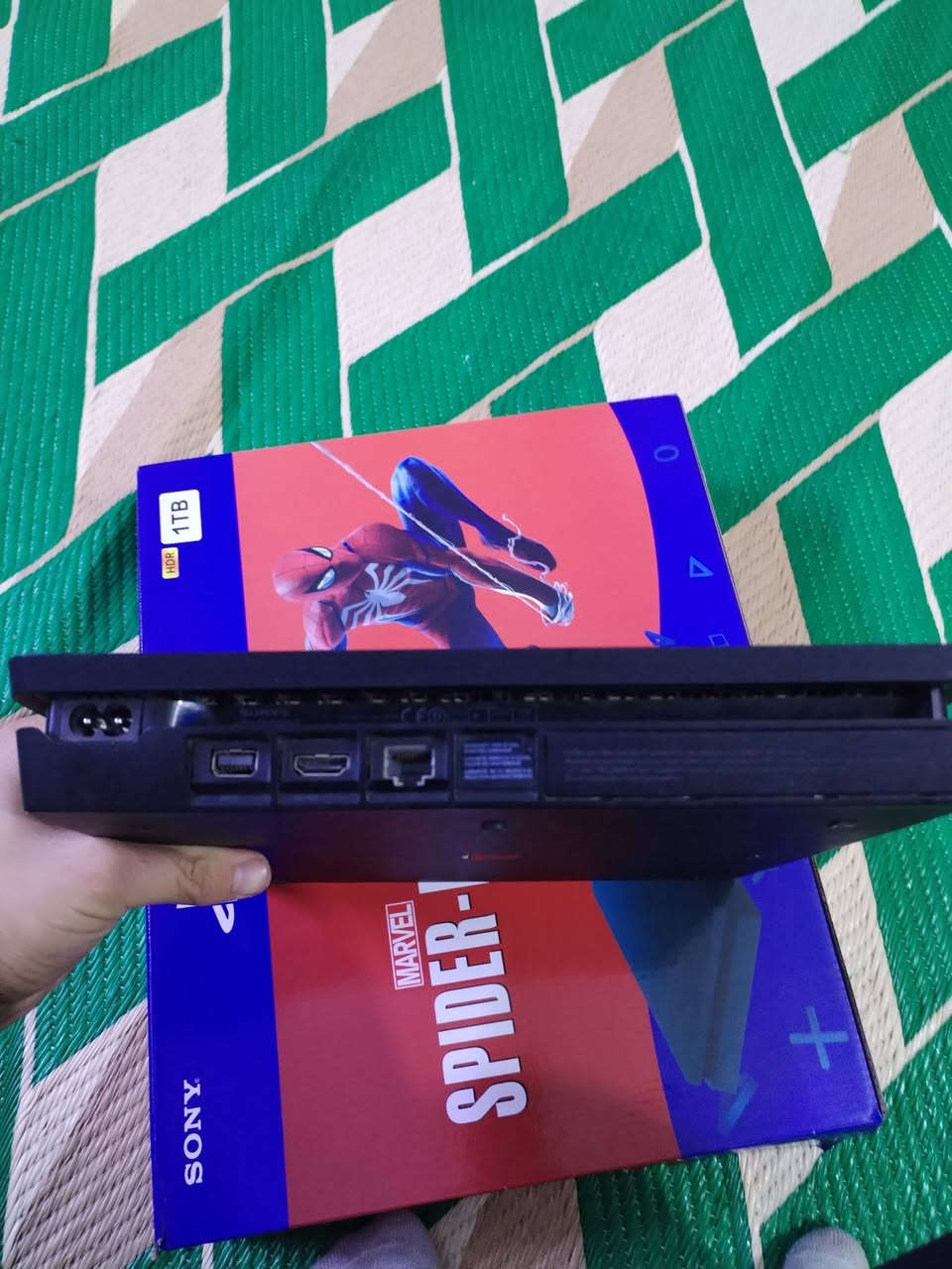 بلي 4نضام 9 افضال نضام الجهاز غير مفتوح ونضافه  ذاكره ٥٠٠ جوستك 1اصلي  بي ٥لعاب ويستقبل بعد العاب بدون عمله ٢٧٥٠ مكني العلاوي *********** غير متواجد عله الفيس
