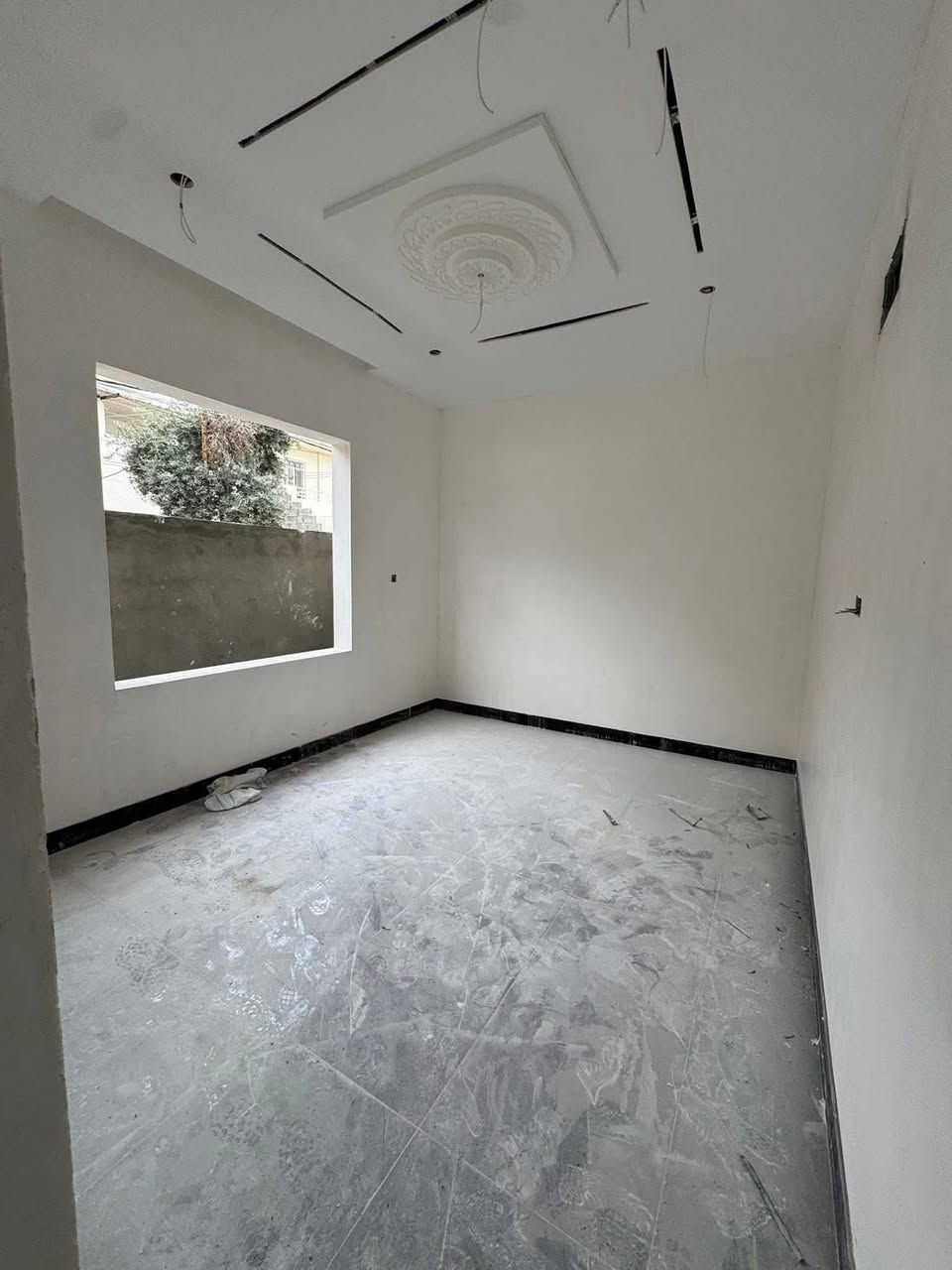 دار للبيع في حي السكر ركن شارع 12 متر تبليط اتجاه قبلة  

المساحة 120 متر  واجهة 8 متر بناء حديث فول

 سند طابو سكني ملك صرف  

طابقين ستة غرف نوم  وهول واستقبال ومطبخ وصحيات 

للتواصل والاستفسار

واتساب
0777 274 0071

او الاتصال
***********
***********

#دار_للبيع_في_حي_السكر #دار_للبيع #حي_السكر #عقارات_الموصل
