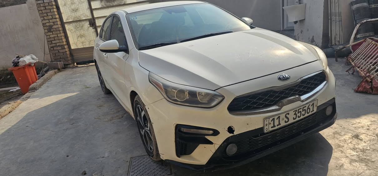 فورتي 21 امريكي محرك 2000 بدون ايرباك بس البنيد مصبوغ والضرر مبين بالصور كير cvt مبدل at ماشة 108 رقم بغداد تحويل مباشر  السعر 140 
***********
