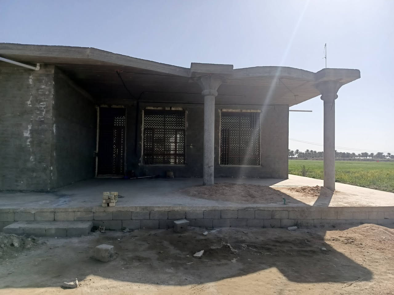 يا الله كاع للبيع 10 دوانم بيهن بيت كبير بناء جديد مع حقل حلال كبير المكان عجرش مقابيل مدرسة الوارثين  الكاع طابو تحويل  متوفر بيها ماء وكهرباء ومولد حي لشراي يخابر ويدلل ***********
