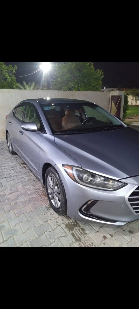 السلام عليكم للبيع النترا 17 امريكي بدون حادث بيها الدعاميات مصبوغة والدوسة جهة اليمنى محرك 2000دوش نص فول 
ملاحظه السيارة تحتاج صدر وتأيرات نص عمر
السعر 132بيها مجال مكاني بغداد 
الهاتف ***********
