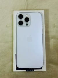 آيفون 16 برو ماكس لون الأبيض 👌🏻 White Titanium 🤍  عربي شرق اوسط ✨  بعد...