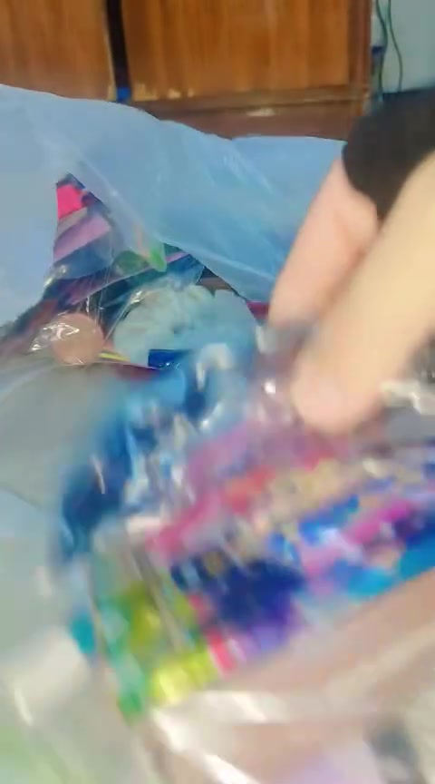 مشكل العاب ومكياج وقراصات 🎁
يعني هديه بالف للكيس الواحد ✨✨
موجود بس ١٩ قطعه اشكد يعجبكم اخذو 🧡


**إذا كنت صاحب هذا الإعلان وتريد حذفه لأي سبب، رجاءا أرسل رسالة إلى الدعم الفني**