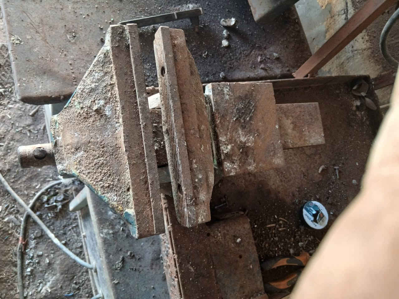 ذبانه يابانيه بيه وص اصلي وكيله بلسكان  طفت ماشتغلت سعر١٥٠ منكله حديد اصليه سعر١٠٠ مضخم اصلي وياه كيبل سعر
١٠٠ ستفسار***********
