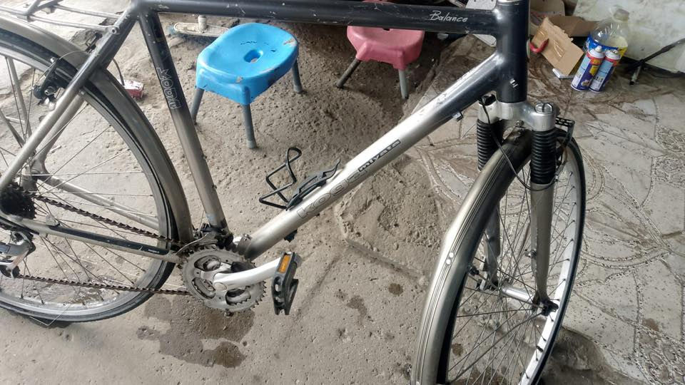 السلام عليكم
بايسكل c700 نظيف حجم 28 
مكاني الحريه الدولعي ***********
سعره 100وبي مجال
