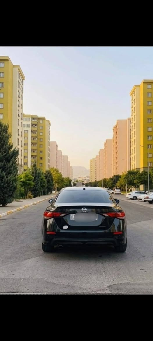 للبيع اقساط نيسان سنترا اسود 2022 SR سبورت 

مواصفات بصمه وتشغيل عن بعد والأبواب بصمه  

وحساسات ورادار مانع تصادم أمامي وخلفي وجانبي وتحديد سرعه 

صفحه صبغ امريكا كلير بدون حادث كلا شرط بجم كبس    الشراي اتصل عالرقم *********** دهوك, العراق
