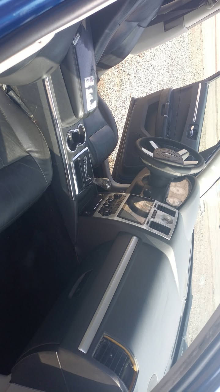 السلام عليكم
اوباما ادوات 
كص  كص
سياره جديده 
كير مكينة 
حدادية 
تخم تاير 
تتفئه تبريد 
كهربائيات 
عضمها جديد 
دواخل جدد
السعر 45
وبيه مجال حك جيه
سياره مال كناي متعوب عليها 
الاستفسار اتصل 
***********
