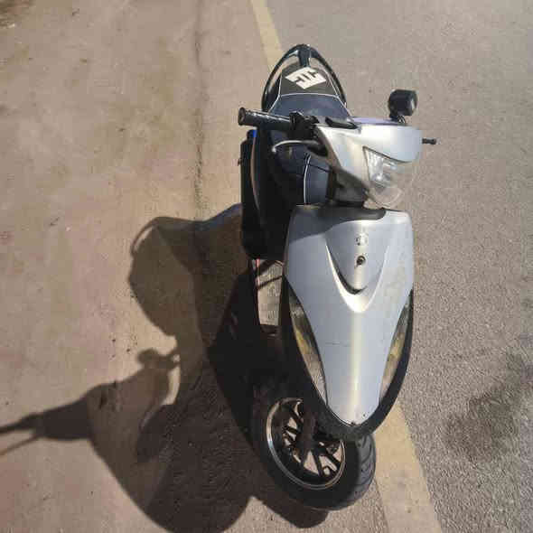 السلام عليكم دراجه للبيع مكينه 49 مفتوح كهربائيات شغاله كله.  مكاني حله جبله لسعر 400وبيه مجال لطيبسن ولي مو شراي لا يتعبني.  ***********
