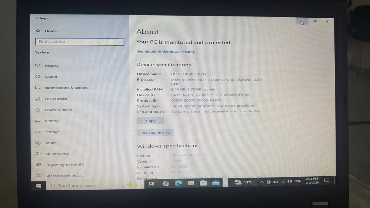 للبيع لابتوب بحالة جيدة
المواصفات:  
• المعالج: Intel Core i5 2.50GHz  
• الرام: 6GB  
• النظام: Windows 10 Pro  
• مناسب للدراسة والتصفح وبرامج الأوفيس  
• الجهاز نظيف ويشتغل بدون مشاكل  

السعر:١٣٠  وبي مجال

الموقع: بغداد التاجيات  
للاستفسار مراسلة خاص.


**إذا كنت صاحب هذا الإعلان وتريد حذفه لأي سبب، رجاءا أرسل رسالة إلى الدعم الفني**
