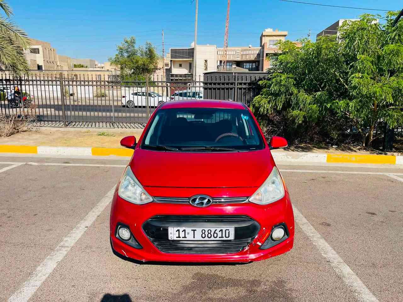 هونداي. I10 خليجية موديل 2016 بيها بارد بسيط. السونار مرفق مع البوست 
السعر 85$ وبيها مجال. 
مكانها بغداد. حي العامل 
***********

