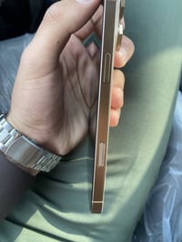 آيفون ١٦ برو ماكس • ٢٥٦ • بطارية ٨٩