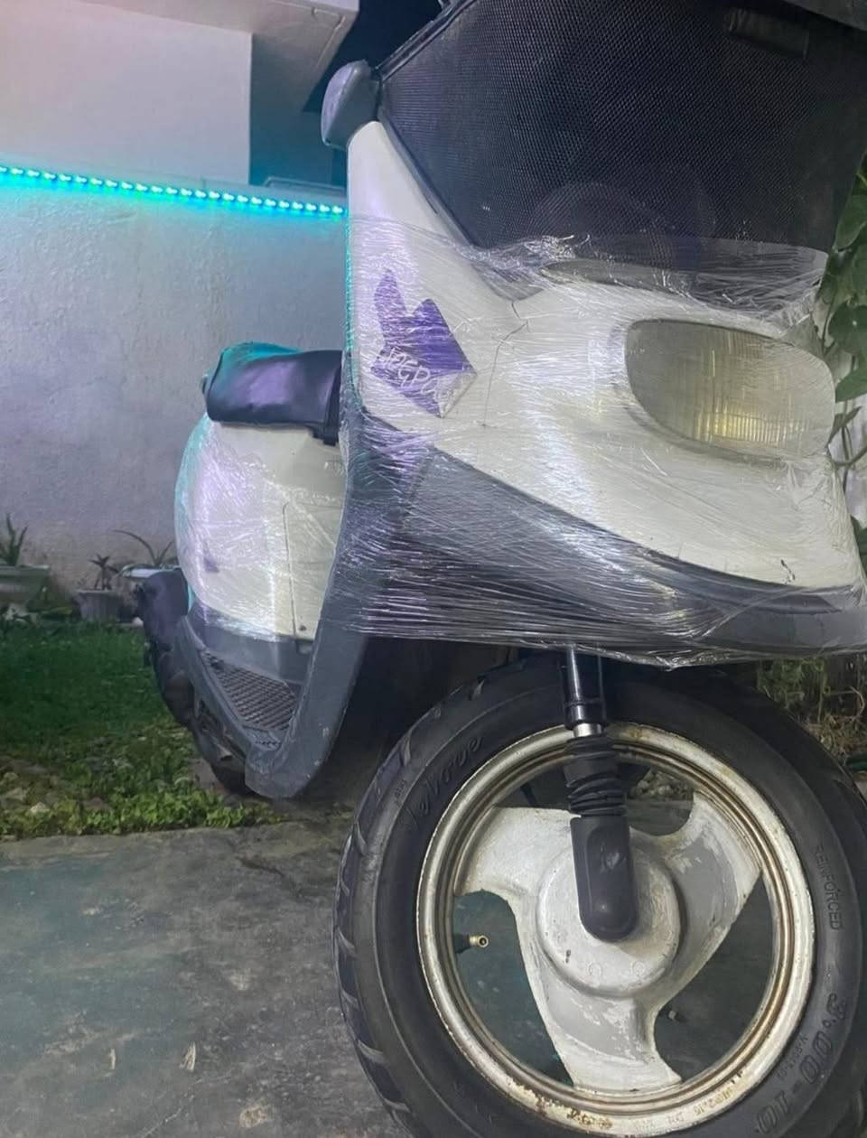 سلام علیکم اخوان للبيع دراجه ياماهه مابي عيب شغال شرط من كل شي تايرات جديد بدون نقص سعره 250الف بي مجال للطيبين عنوان كركوك شراي ***********
