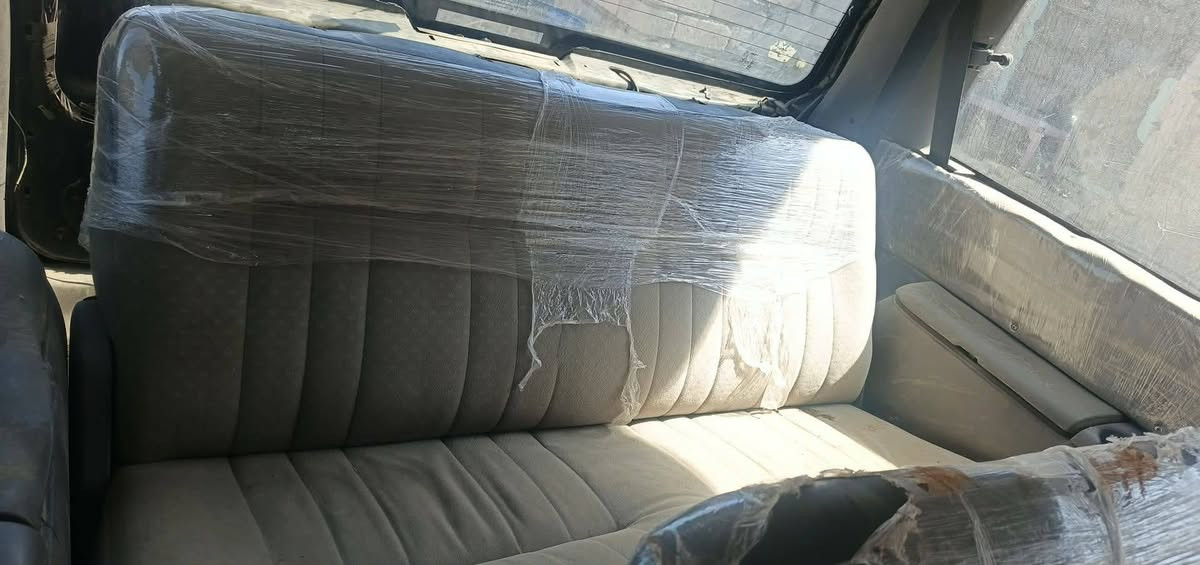 سلام عليكم دوج كلايزر لبيع سبعه راكب نضيفه كير شرط محرك بي صرف قليل رقم اخضر وصل السعر٢٠بيها مجال السياره نضيفه *********** مراوس
