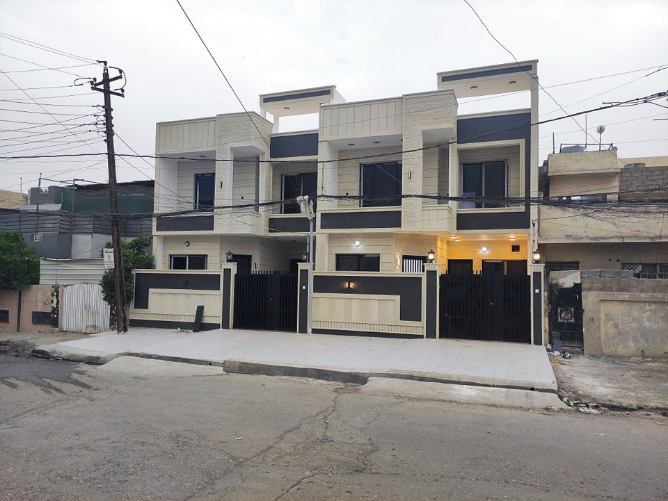 للبيع🏠🏠🏠🏠🏠🏠للبيع                                                  دارين بناء حديث زيرووو فوووول                                                موقع مميز🔥🔥🔥🔥 درجة اولى                                                                 6غرف نوم ...مطبخ حار ..مطبخ بارد  ..سقوف جبسن بورد ..نظام دكتات ...تأسيس سبالت دفن                                           المساحة 154متر  .جبهة 7.5                                                     لمزيد من التفاصيل زورو مكتب التسهيل العقاري  .حي الصديق     او  الاتصال ☎️☎️☎️ ***********.             .   ***********     .***********
