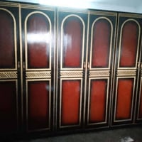 غرفة خشب صاج • ميز وكراسي • رفوف محل