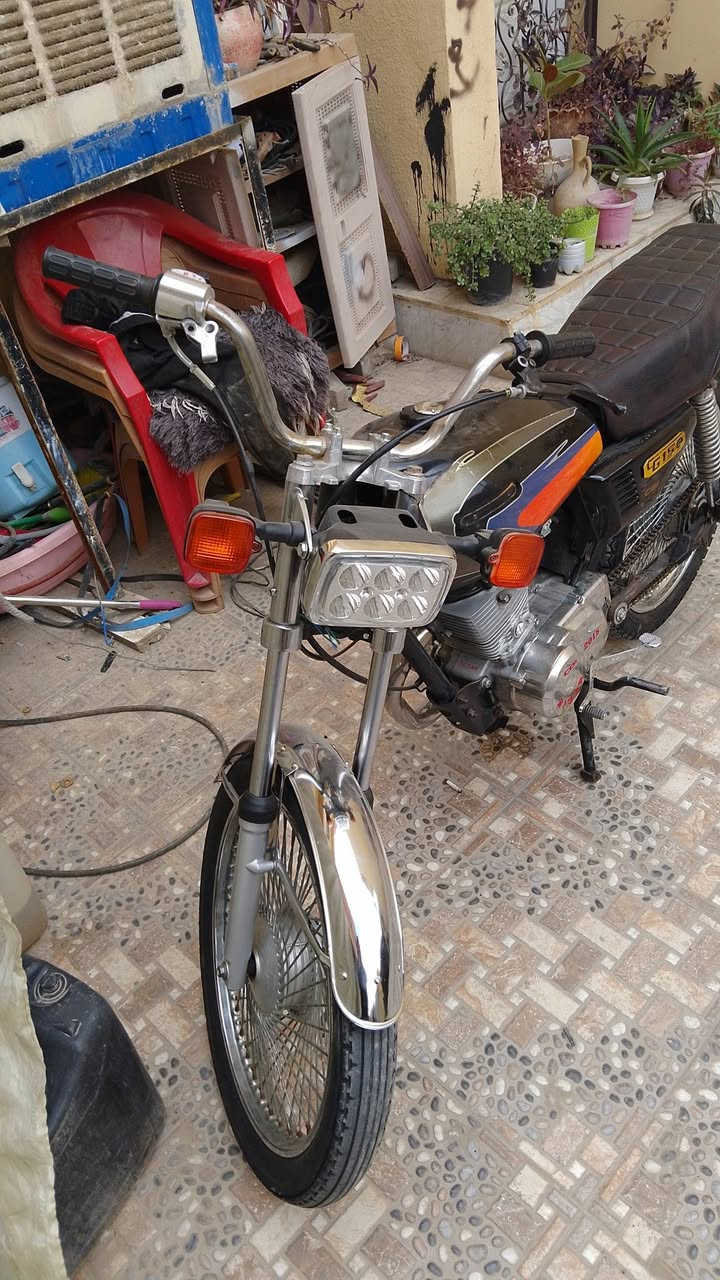 للبيع 5 كير شاصي بالشرط محرك نظيف السعر 200 بي مجال مكاني حي العسكري قرب جامع المعراج الشراي يتصل 
 ‏‪0 770 879 3907‬‏
