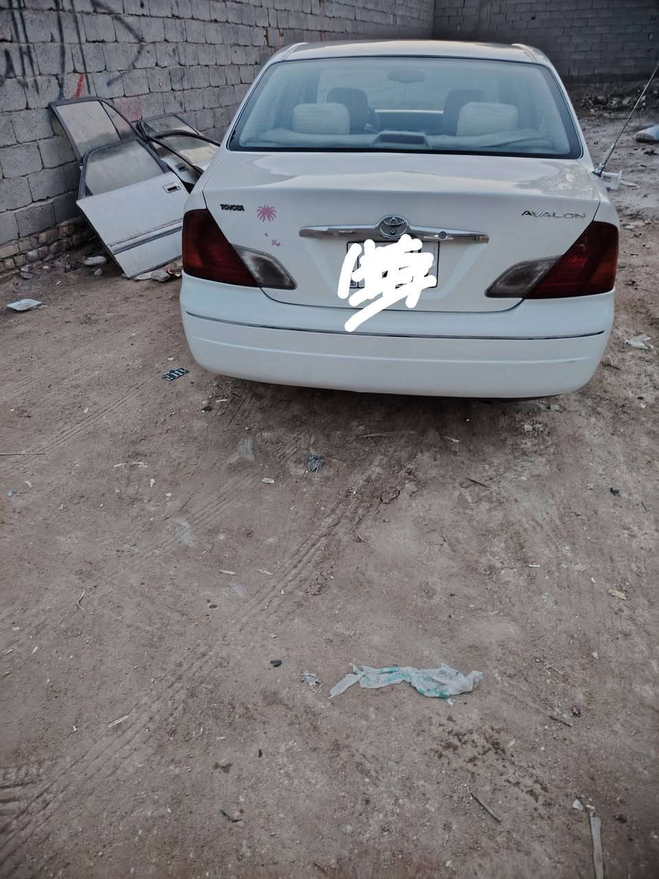 سياره افيلون موديل 2001 خليجي مكفوله من الضربه والكص والعيب الشرعي رقم بغداد دولى تحويل مباشر السياره بأسمي شخصيا فول مواصفات مآ عدى الفتحه مكفوله محرك وكير وحداديه السعر ٩٥ ورقه وبيها مجال الاتصال على تليفون ***********
