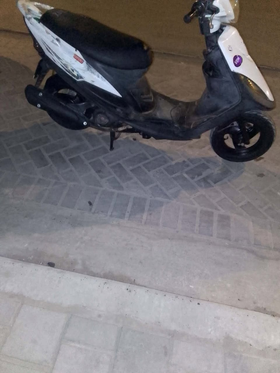 السلام عليكم دراجه البيع ماكس عدله دراجه نضيفه خير من الله دراجه مختمه ختم واحد سعر دراجه ٦٥٠ العنوان بغداد مدينه الصدر الستفسار خاص او واتساب رقم ***********
