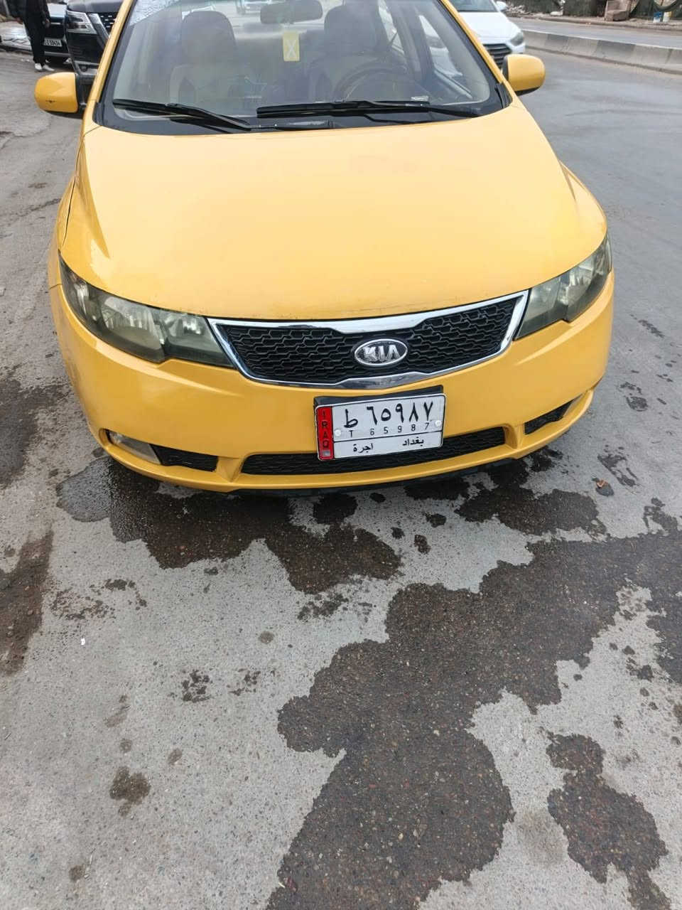 للبيع سيارة سيراتو خليجي
مديل 2012
محرك 1600
سيارة بيهة شبر بل جاملغ الخلفي حار
او شبر بل جاملغ المامي بار 
غير هاذة ما بيهة السيارة
سيارة كشرهة حلو ونضيف
تخم تاير جديد
رقم صاحب السيارة
***********
مكان السيارة بغداد
سعر 80 وبيهة مجال بسيط
