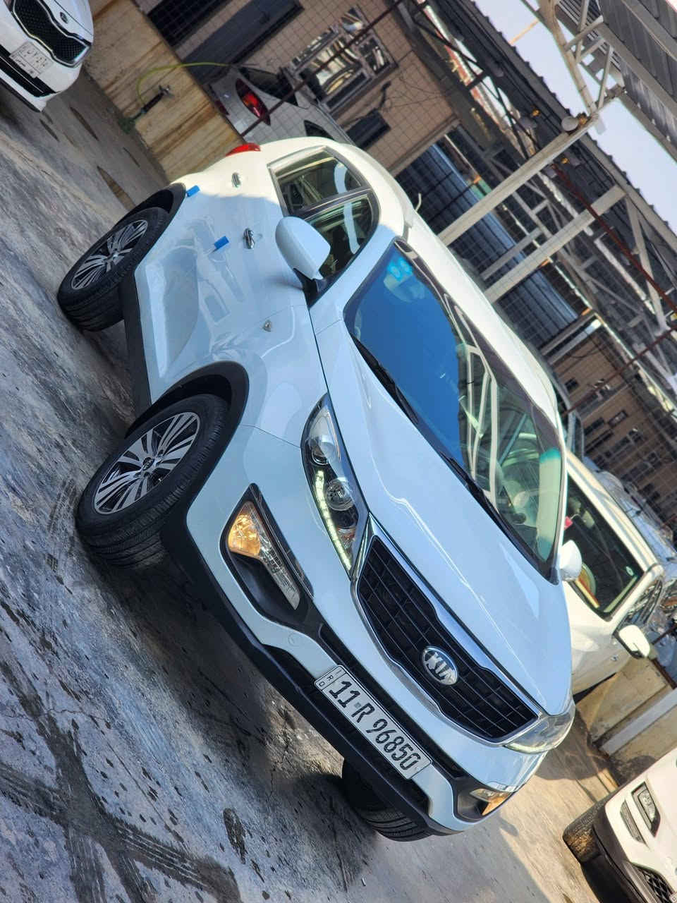 سبورتج خليجي موديل 2015 
 رقم بغداد بأسمي هزه وسنويه جديد
السياره كفاله صبغ ولتبديل محرك كير ع شركه 
السياره بيهه شبر بارد فقط 
تجي تفحص خلاف كلامي اني ادفع السونار 
السعر 158 وبيهه مجال 
مكان السياره بغداد اليوسفيه 
***********
***********
