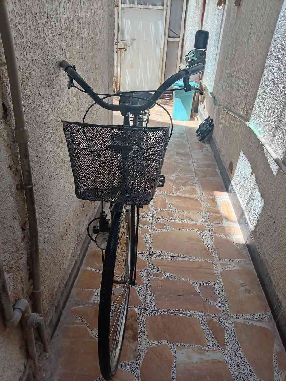 سلام عليكم بايسكل للبيع العماره
***********
