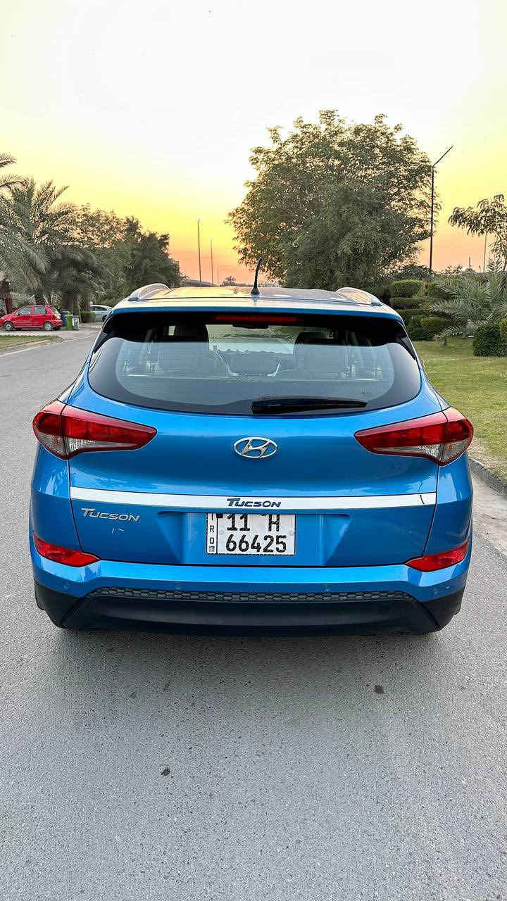 السلام عليكم
توسان 2018 خليجي 
لون مميز
كفالة عامة من الصبغ والبارد حتى الدعاميات مكفولة

باسمي رقم وهزة وسنوية جديد
مواصفات 
محرك 2000 دوش
حساسات خلفية بلادي
كامرة خلفية
شاشة وكامرة
مري شفط واشاير مري
قطعتين تبريد
تحكمات ستيرن + كروس

السعر 173 ورقة
مكاني : بغداد - حي الجامعة
للاتصال :  ***********
