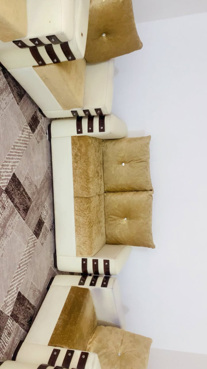 مكلف بل نشر طخم جلد اخو جديد صاحبو متوازي ع بيعتو قفلو 225  0778 205 9176
