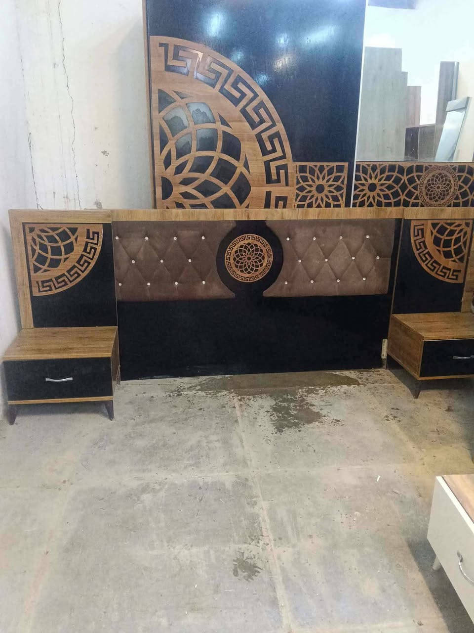 غرفة نوم مستعملة🇹🇷
 
عدد القطع /5
نضام / سلايت💢
سعرها /375/400💸
شد ونقل داخل بغداد مجاني🚛
يوجود توصيل محافضات 🚛


**إذا كنت صاحب هذا الإعلان وتريد حذفه لأي سبب، رجاءا أرسل رسالة إلى الدعم الفني**