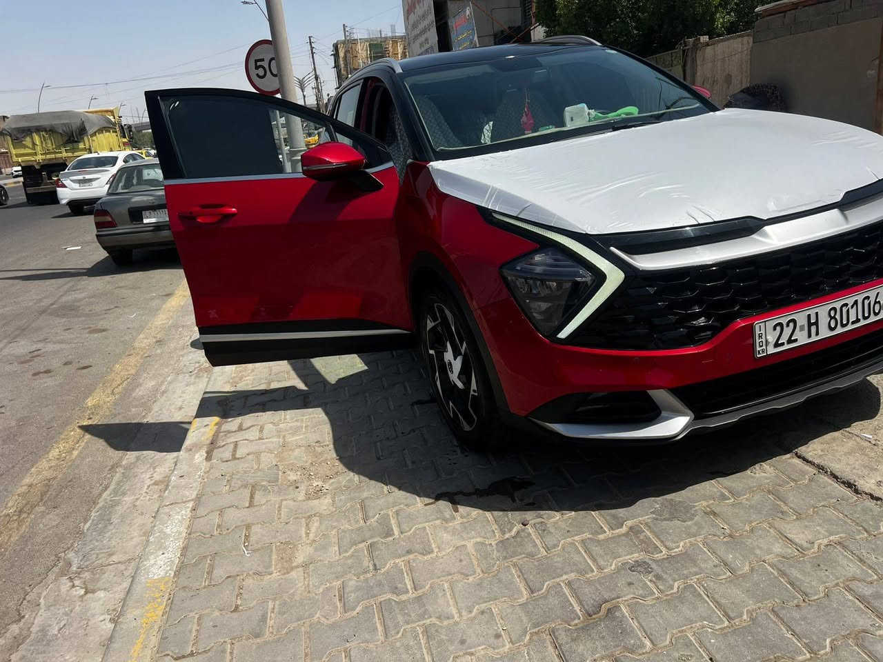 السلام عليكم سبورتج عرض للبيع 2023 خليجي  .فول مواصفاتها واحد على واحد سياره اخت زيرو 
بصمة تشغيل عن بعد
مقاعد 2 كهرباء 
مقاعد تدفئة تبريد 
تبريد قطعتين  
صندوق كهرباء 
شباك بيانو بلاك 
حساسات عدد8 
سايد بريك بصمة اوتوهولد 
رادار جانبي 
شاشة اصلية ابل كاربلي 
 6 ايرباك        تشغيل عن بعد  وبعد بيه هواي موصفات السياره 
(بغداد المشتل ) هاتف .+كـن قــادراً عـلـى الإيـ.ـذاء ثـم إخــتــر أن لا تــفــعــل هــنــاك تــكــمــن الــقــوة 🥷 774 074 7043رقم ثاني ***********
