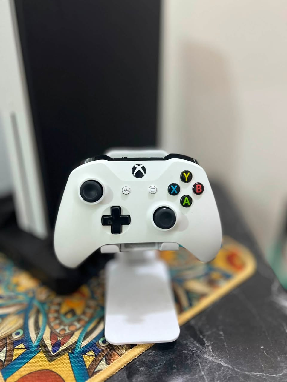 للبيع: Xbox One S بحالة ممتازة
ملحقاته كاملة.

 💾 الذاكرة: 500 جيجابايت (نص تيرة).

 🎮: يأتي مع يد تحكم وحده اصليه 

 🔌 الملحقات: كامل ملحقاته الأساسية (وايرات التشغيل كاملة).
 ✨: الجهاز نظيف جداً لوك ستيكر  وبحالة ممتازة (شرط الفحص).

💰 السعر:

 165 ألف

 🏠 الموقع: بغداد - الدورة.
 📞 للتواصل والاستفسار (اتصال أو واتساب): 

***********
