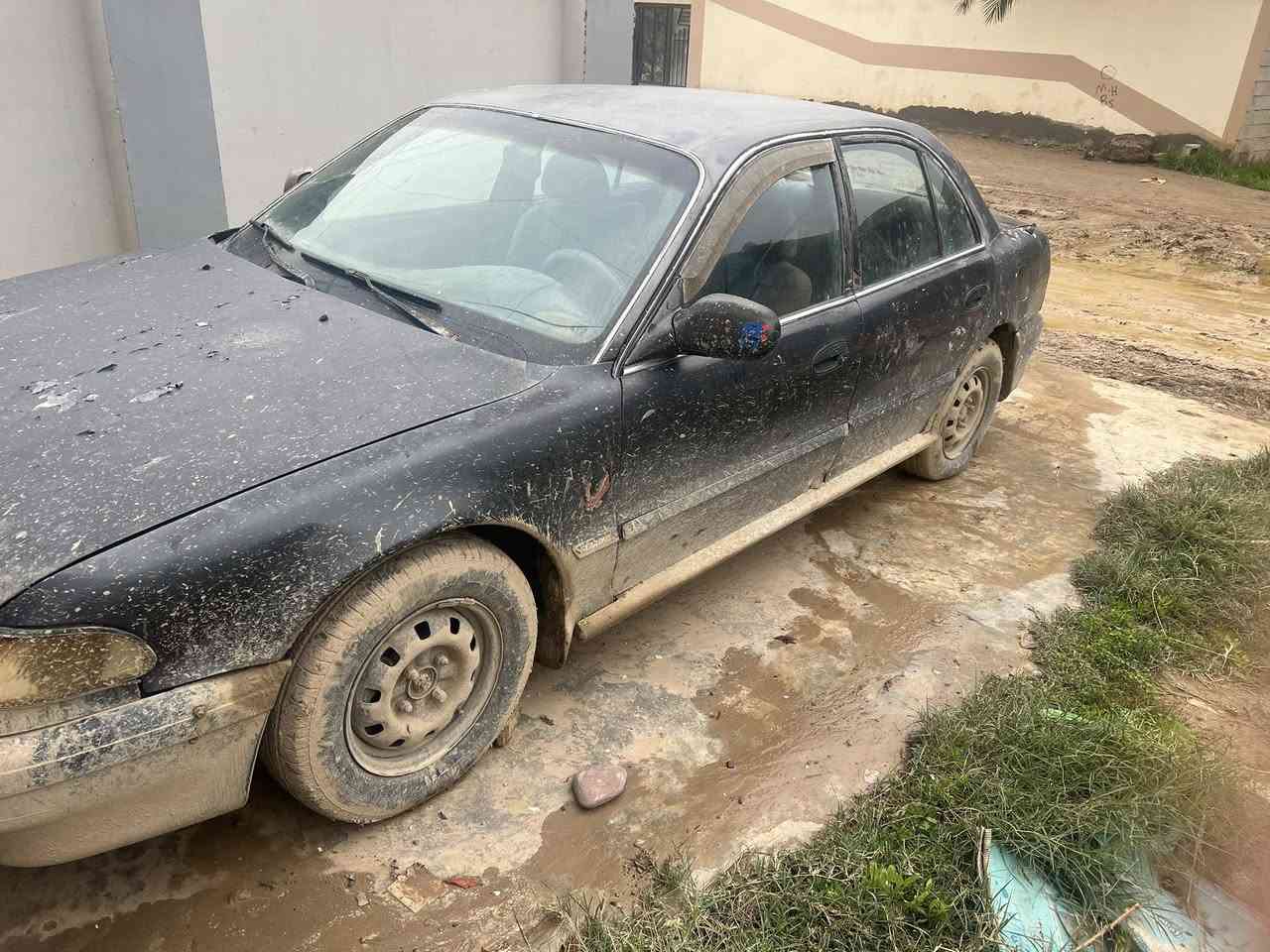 السلام عليكم سوناتا 2 للبيع السعر 32 وبيهة مجال بسيط السيارة گير مكينة جدد يرادلهة ترتيب مكاني بعقوبة ***********
