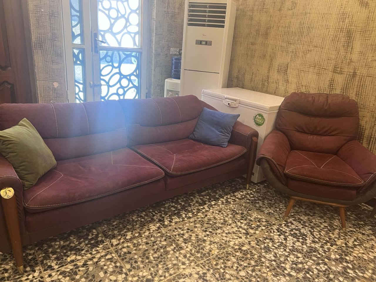 تخم تركي 10 مقاعد مابي اي ضرر سعر 450 اخذ سكرين للمنشور وراسلني خاص


**إذا كنت صاحب هذا الإعلان وتريد حذفه لأي سبب، رجاءا أرسل رسالة إلى الدعم الفني**