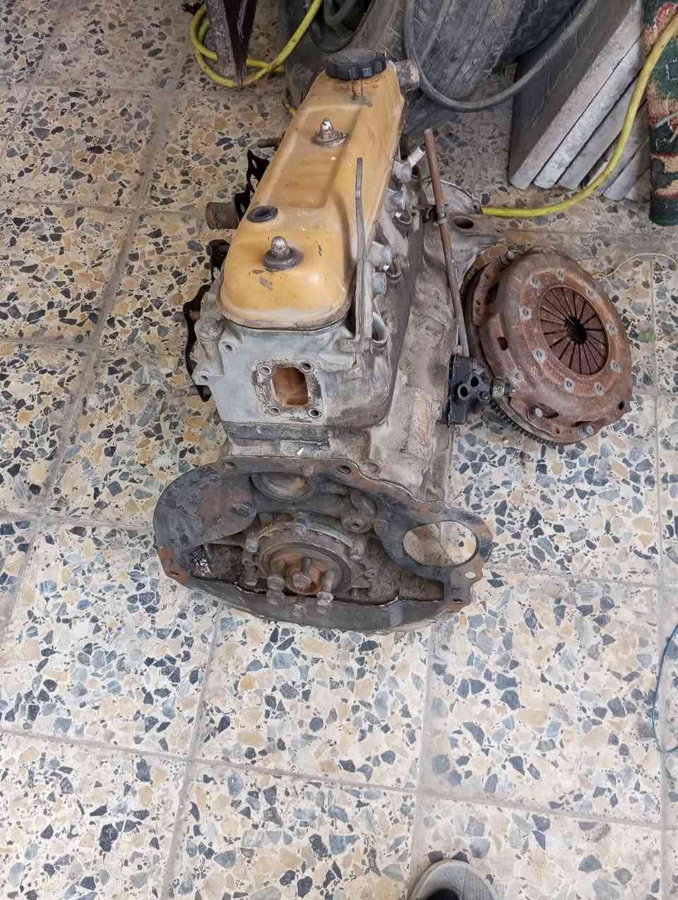 السلام عليكم مكينه فتون اللبيع بديه تنقيص سعر 200 بيه مجال مازتات زوج يمنه ويسره سعر 60 الف العنوان بغداد البياع شهداء تصال ***********
