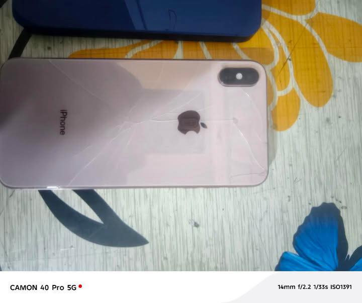 سلام عليكم اكس ماكس ذاكره ٢٥٦ مبدل شاشه وبطاريه ثنينه أصليات شرط ول كامره بيه رجه الخلفيه مرات تشتغل طبيعي ول ١٢ عادي ذاكره ١٢٨ بطاريه ٧٧ مكفول من كلشي فقط الx1بيه رجه الكامره الثانيه صافيه للمراوس ب١٣ عادي وا ١٢برو ماكس فقط مراوس رقمي ***********
