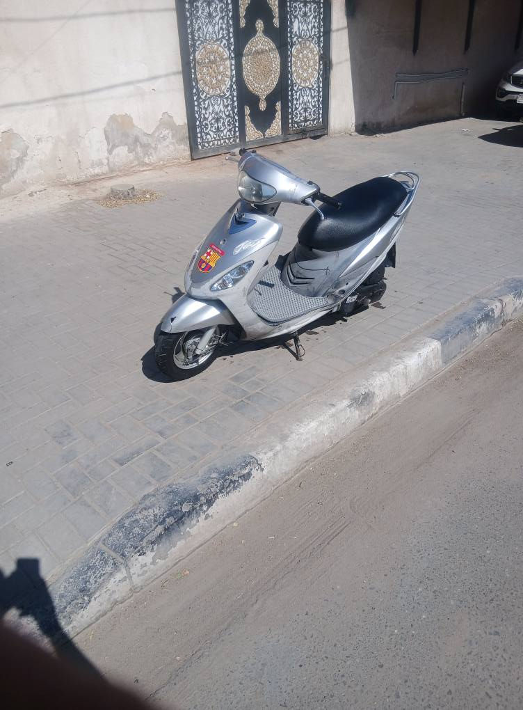 سلام عليكم ماكس قجمه للبيع دراجه خير من الله احلا من الصور دراجه رمبه ستوه نازله السعر ٩٠٠ وبيه مجال العنوان المعقل *********** البصرة, العراق
