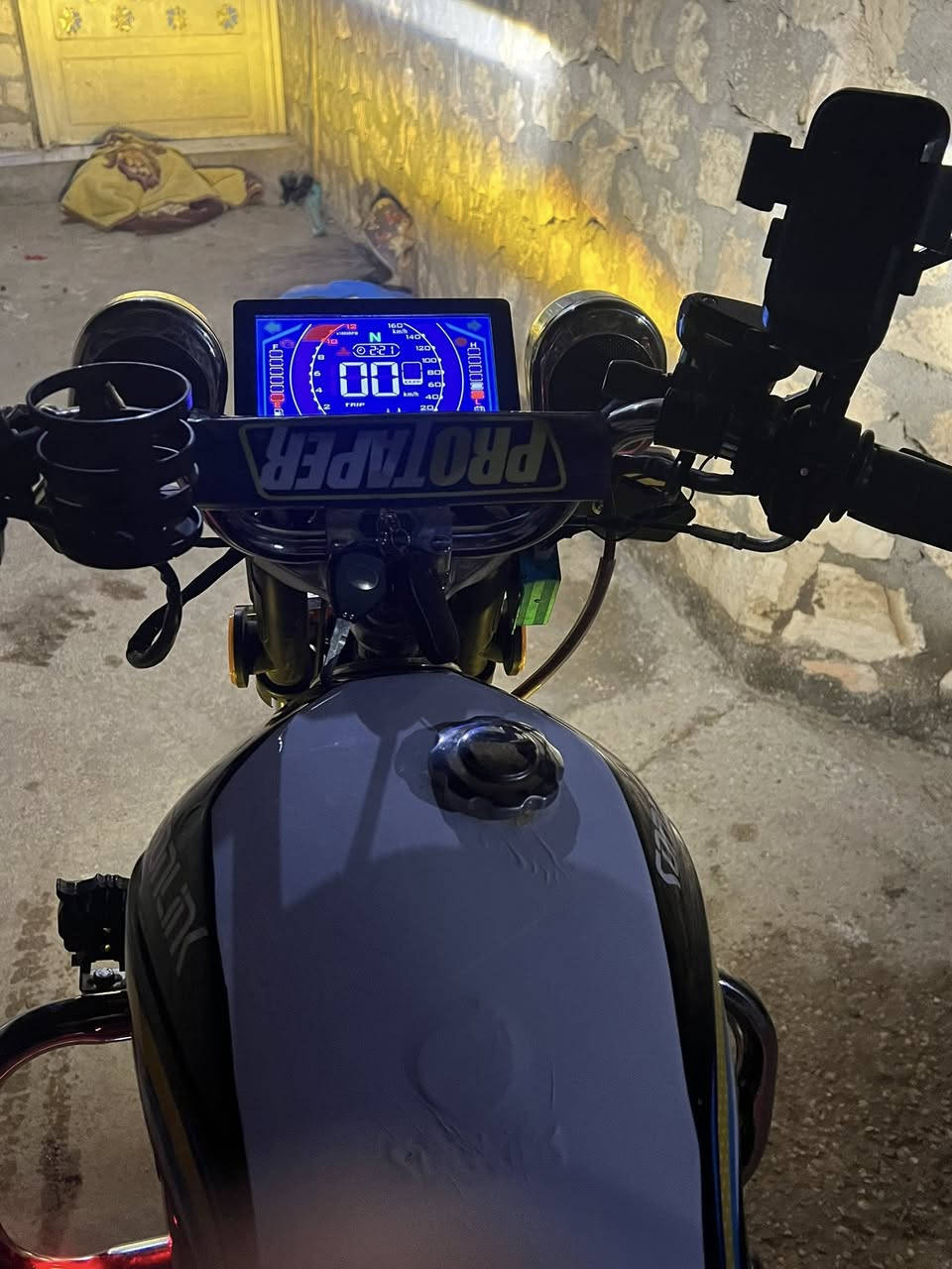 سلام عليكم مطور بعده جديد موديل 25سوجات 2بصمات 2اورقه موجوده السعر 900
هاذ رقمي ***********ا
