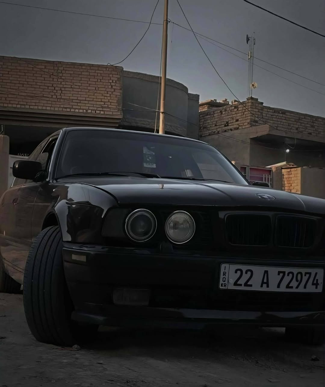 سلام عليكم من رخصت مدير الكروب المحترم بي ام 525 اصل بليته وسنويه مسكر عدله رقم الجديد صاله شهر من ترقمت سياره بسمي تريد تحويل تريد وكاله هزه جديده حداديه جديده تخم تاير جديد كهربايات كلها شغاله داخل جلد كشنات كهرباء تبريد قتعتين كير مكينه مكفولات سياره مكفوله من ضربه فقط صبغ جماليه سياره مال جناي جاهزه ترايك وين ميعجبك مكان سياره حله السعر ٧٥وبيه مجال ***********
