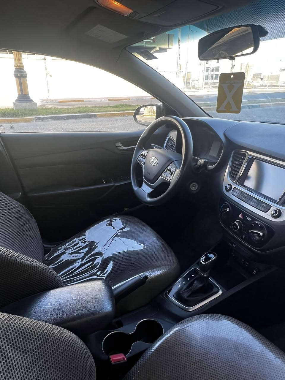 السلام عليكم
اكسنت 2018شكل ال 20
مكينه 1600
كير اي تي 
ضربتها كلش خفيفه  وبيها 3قطع صبغ ما واصله للدواخل 
مكانها كربلاء حولي مستشفى الكفيل 
رقمي *********** 

السعر 94 وبيها مجال للطيبين
