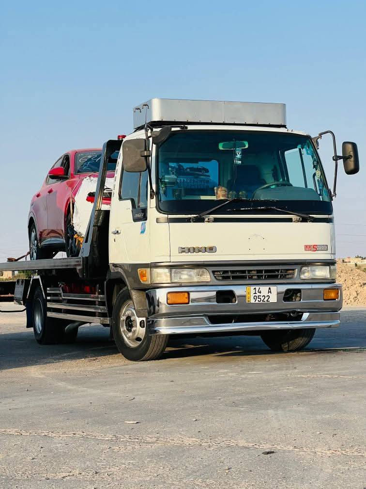 السلام عليكم
ملاحضه : انا مكلف بلنشر 
كرين سطحى 3 جكات سيارة جاهزه 
للاستفسار اتصل على رقم الهاتف 
ه‍ ***********
