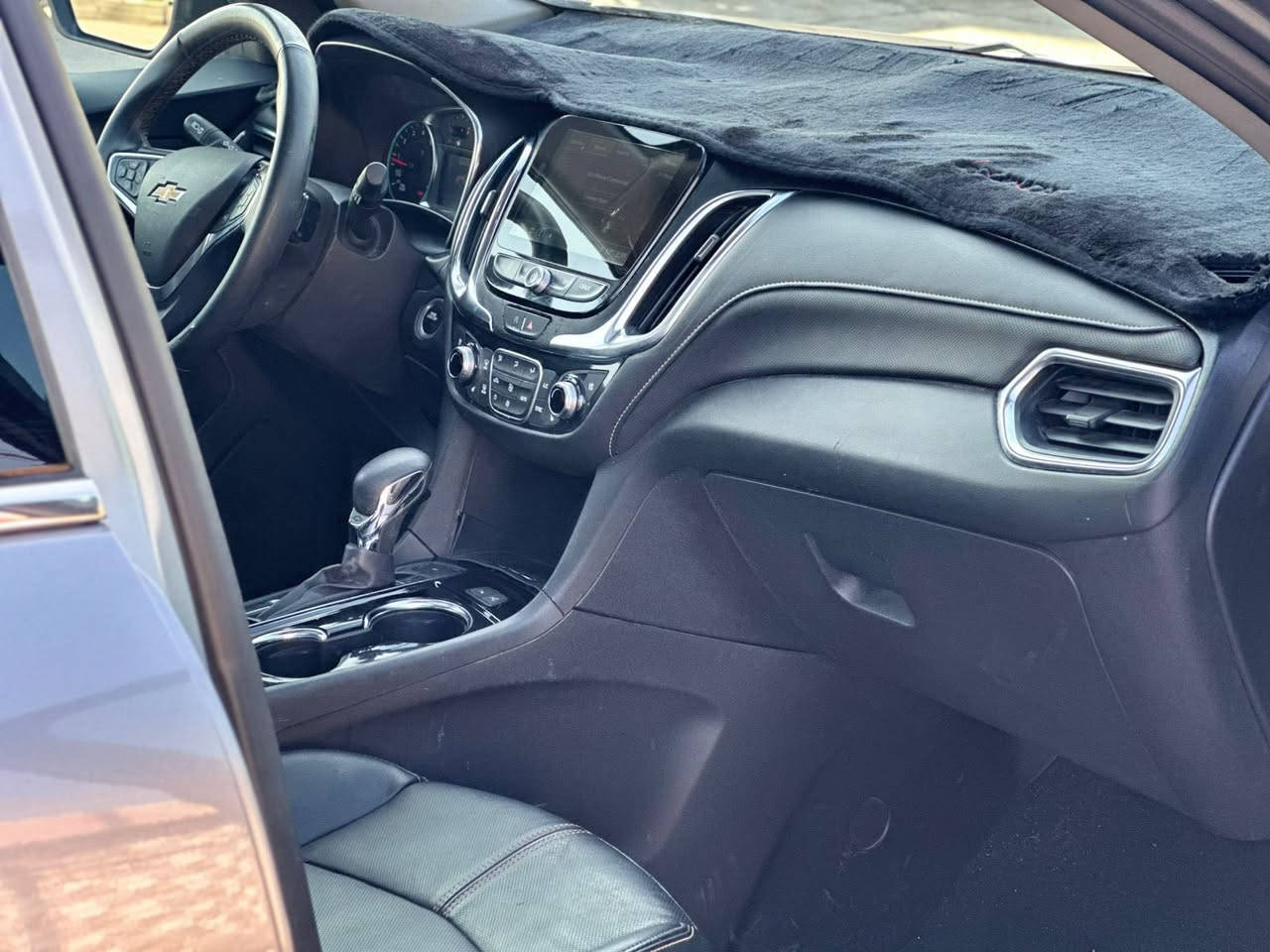 سلام عليكم
مديل 2024 
ماشيه 3000 الف 
سونار بالمنشور 
فول للاخير 
مكانها بسمايه 
*********** 
السعر 143 ورقه
