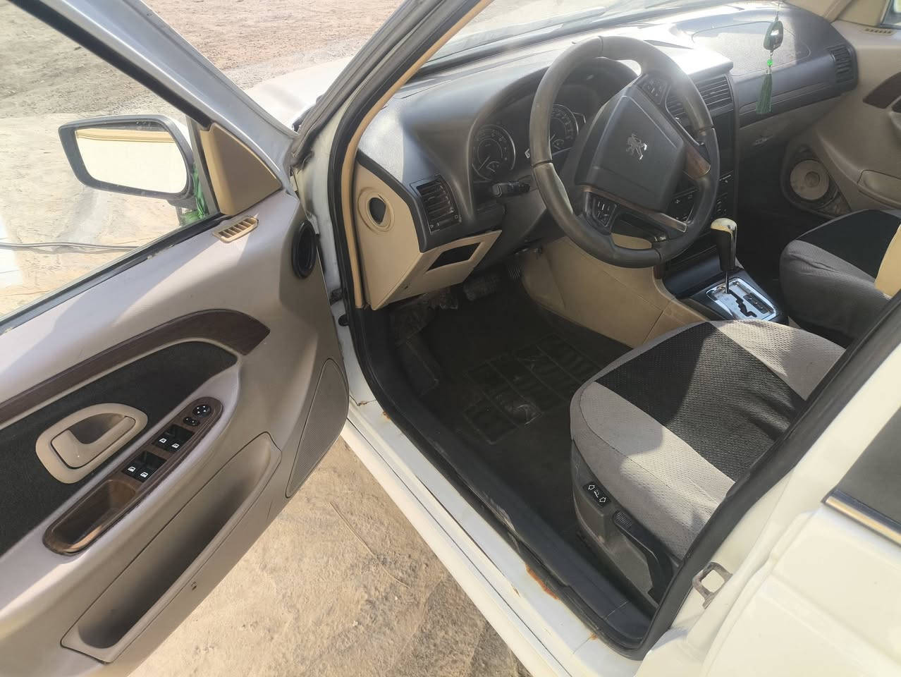 البيع بيجو بارص موديل 2018رقم قادسيه رقم وسنوية جددمكينه 1800تبريد ثلج فول مواصفات شاشه جبيره اصل كامره اوتماتيك كشنات كهرباء قطعتين تبريد تبريد ثلج مكانها حله قرب العلويه شريفه بنت الحسن السعر 62اتصل***********
