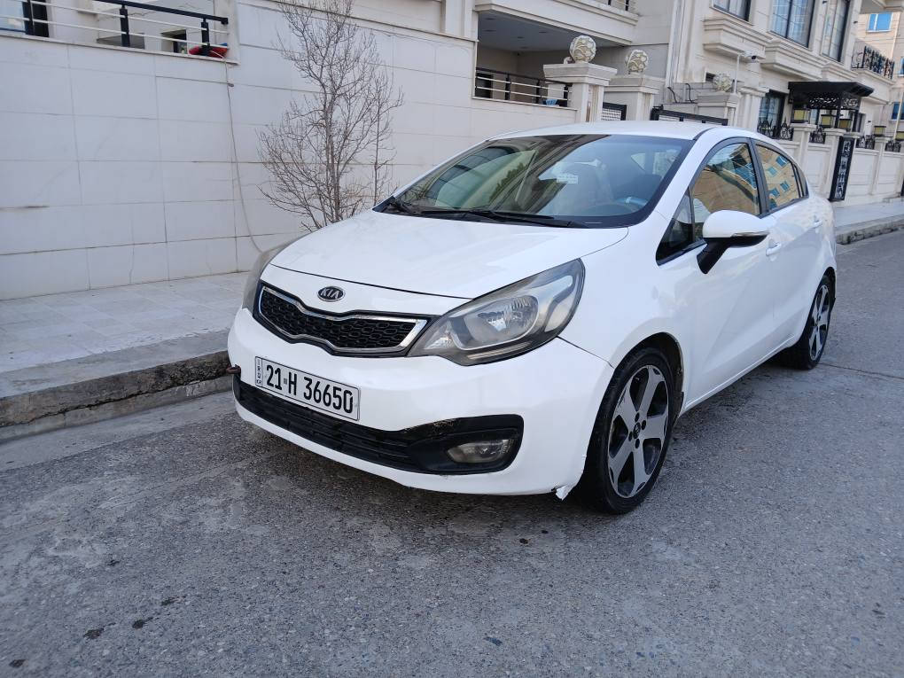 کیا ڕیو 2013  اربعة قطع بی صبغ بدون داخل بجم كبس  مع شویه تعدیل البارد رقم والسنویة جدید سعرها 77ورقة ..اربیل ***********
کیا ڕیۆ 2013 چوار پارچە بۆیاخ ناوی نەگرتووە پێشی هیچی نیە ڕەقەم و سەنەوی نوێیە نرخی77وەرەقە  .. هەولێر *********** أربيل, العراق
