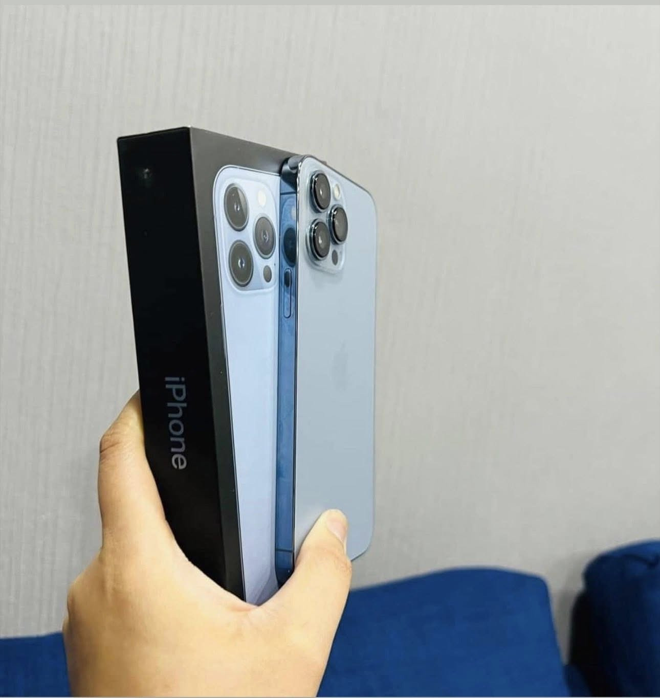 ايفون 13بروماكس سعره 425 وبي مجال امريكي كامل ملحقات
مستبدل شاشه وبطاريه
كاميرا العدسه الواسعه0.5 متوقفه فقط
الباقي كله شغال نت اتصال فيس ايدي عنوان نجف 
***********
