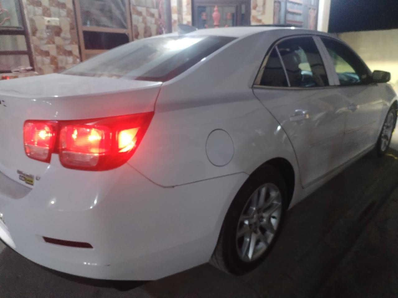 السلام عليكم
للبيع ماليبو 2016 أمريكي محرك 2500 فول سلايت شاشة قاصة جلد LT رقم سليمانية ضرر داير جاملغ خلفي وباب بدون دواخل سيارة جديدة جاهزة من كلشي مكينة وكير وحدادية كله جديد عنوان واسط الصويرة الهاتف ‏‪***********‬‏
